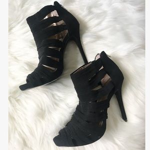• Black Strapy BCBG Heels •